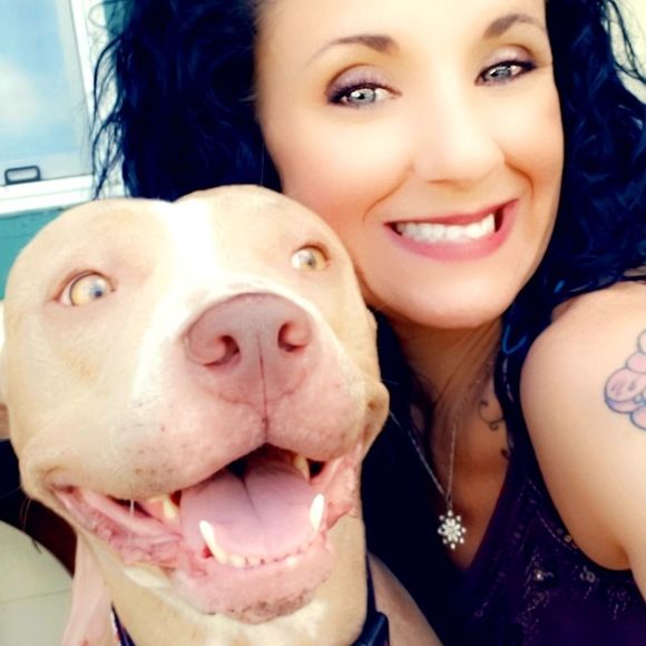 Meet your Posher, Christina - Picture 3 of 3